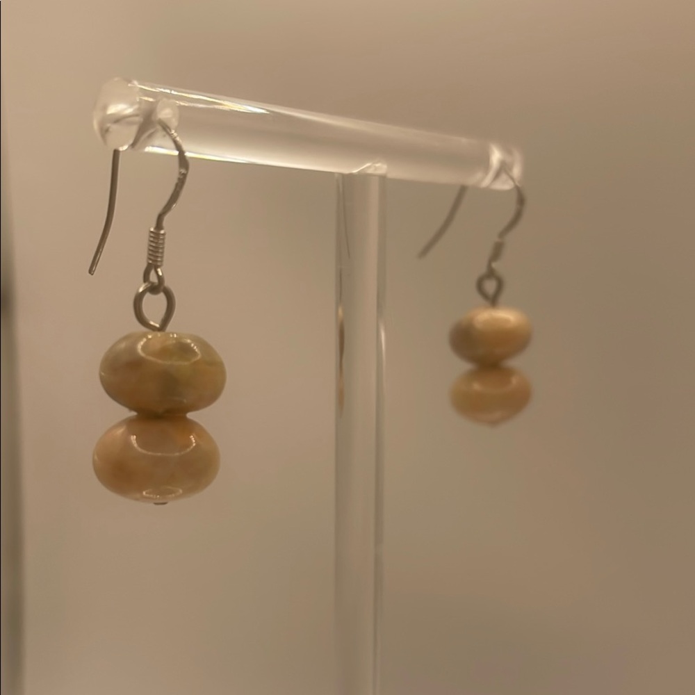 Elegant Cream natural stone sterling silver hooks Earrings